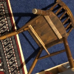 ●グラつきあり。でも雰囲気ある焦げ茶イス●の画像