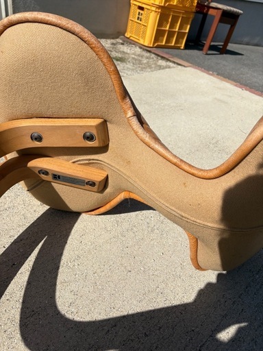 GYP1028 Rybo バランスチェアVIVID (pa) 聖マリア病院前の椅子《チェア