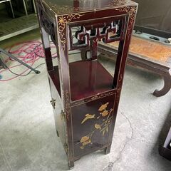 【リユースショップスパークル】　棚　No.11　中国美術　飾り棚　電話台　サイドテーブル　黒漆　真鍮金具　配送設置可能♪の画像
