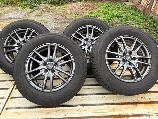 スタッドレスタイヤ　ホイール付き