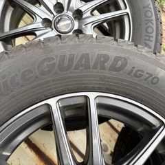 スタッドレスタイヤ　ホイール付きの画像
