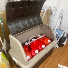 【受付終了しました】灯油保管ケース、灯油ポリタンク、シュポ シュポ の画像
