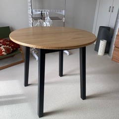 IKEA ピントルプ　テーブルの画像