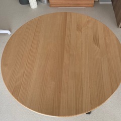 IKEA ピントルプ　テーブルの画像