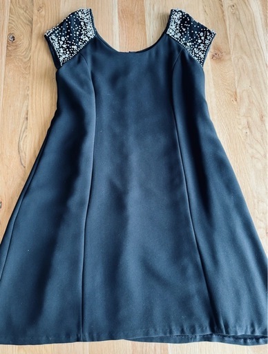 黒 ビジューAラインパーティードレス