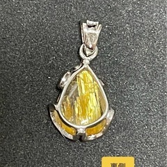 ルチルクォーツ　ペンダントトップ　1.5cm×1.2cmの画像