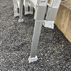 7尺足伸縮脚立
の画像