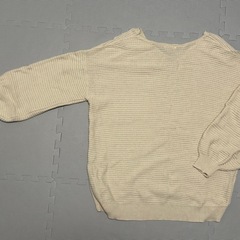 USED品 earthmusic&ecology リブ編みニット Vネック 長袖の画像