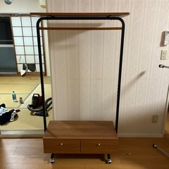 ニトリ　ハンガーラック付き棚　の画像