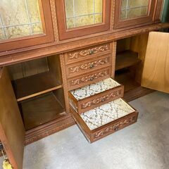 【リユースショップスパークル】西洋アンティーク家具　No.67　食器棚　ルネサンス様式　キャビネット　カップボード　配送設置可能♪の画像