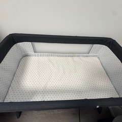 ベビーベッドの画像