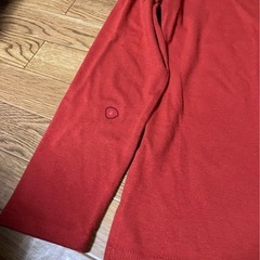赤い⭕️ハイネック長袖Tシャツ11の画像