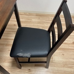 4人掛けダイニングテーブルセットの画像