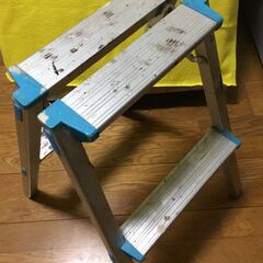 脚立2段の画像