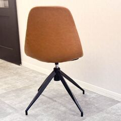 【破格！2脚4,000円】HOWARD SWIBLE CHAIR 回転式ヴィンテージダイニングチェア2脚セット キャメル（町田駅近）の画像