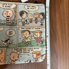 新品未使用　PEANUTS スヌーピー　ポーチ　大きめ　の画像