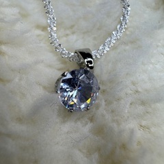 ネックレスの画像