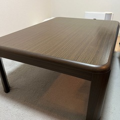 こたつテーブルの画像