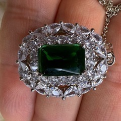 ネックレスの画像