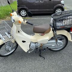 ホンダ スーパーカブ50 2BH-AA09 ノーマル かご付き走行少なめ。の画像