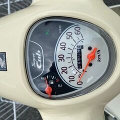 ホンダ スーパーカブ50 2BH-AA09 ノーマル かご付き走行少なめ。の画像