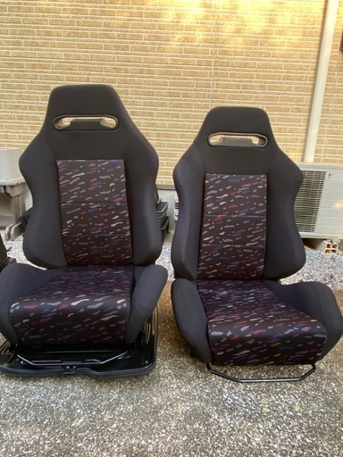 値下げしました車シート　レカロ風ルマンカラー