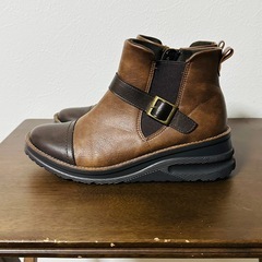 【美品・値下げ】冬用ブーツ　24.5センチEEE の画像