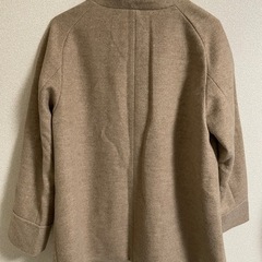 ノーカラージャケットの画像