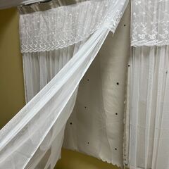 【決まりました】おしゃれな☆の透かしが入ったレース付きカーテン120㎝ｘ190㎝の画像