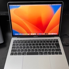 Apple MacBook Pro 2017 i5 256gb シルバーの画像