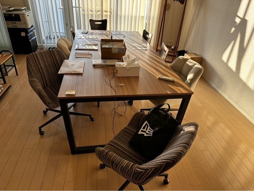 ダイニングテーブル