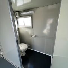 【とっても綺麗！】使用期間は新品から2年！5畳サイズ！水洗トイレ付ユニットハウス！エアコン付き！防犯カメラも3台付き！三協フロンティア！総額90万円程度！　【早い者勝ち】の画像