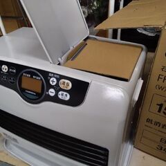 定価5万円以上　2023年製　ほぼ未使用　20畳大容量　消臭省エネ　石油ストーブ　石油ファンヒーター　ストーブ　ファンヒーターの画像