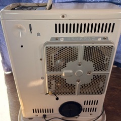 石油ファンヒーター ホワイトの画像