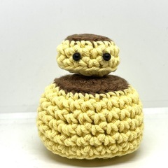 【ハンドメイド】世にも珍しい？プリンのぬいぐるみの画像