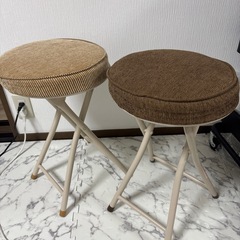折りたたみ　丸椅子　布張りの画像