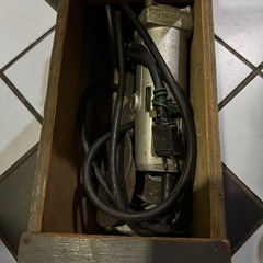 日立製のディスクグラインダー「DA-100C」 電動工具　91-18271 の画像