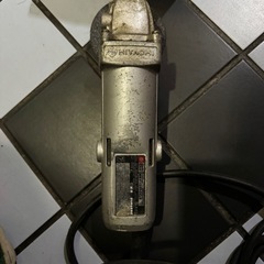 日立製のディスクグラインダー「DA-100C」 電動工具　91-18271 の画像