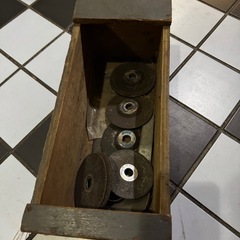 日立製のディスクグラインダー「DA-100C」 電動工具　91-18271 の画像