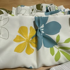 ニトリ イーニー花柄 ブルー 200cm ✖️ 175cmレース付きの画像