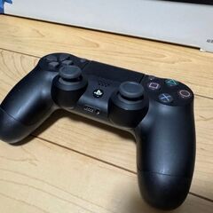 PS4 pro CUH7000Bの画像