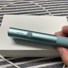 IQOS ILUMAi本体、箱、充電器の画像
