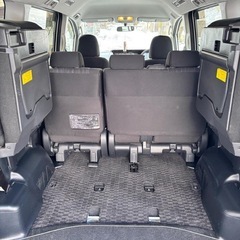 トヨタ ヴォクシー Z 4WD、ETC、バックカメラ、ナビ、TV、HID、リモコンキー、3列シート、CVT、アルミホイール、8.08車検の画像