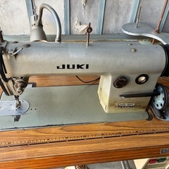 工業ミシンの画像