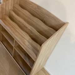 絵本棚　ロウヤの画像