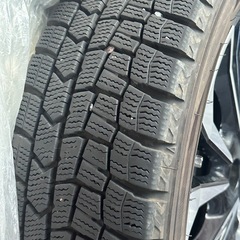 ダイハツ純正ホイールスタットレスタイヤの画像