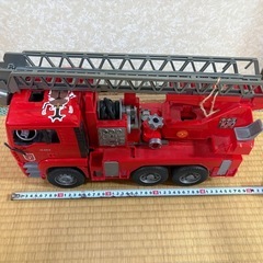 消防車、ダンプトラック、ショベルカー、bruderの画像