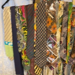 ネクタイ36本まとめ売り（ノンブランド・中古品）➕おまけネクタイハンガーの画像