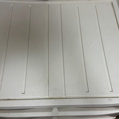 引き出し6つの衣装ケースの画像