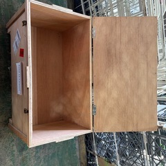 木箱 残8個の画像